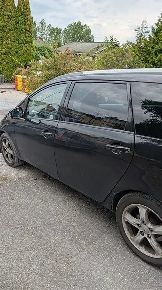 Mitsubishi Grandis 2008 photo 3