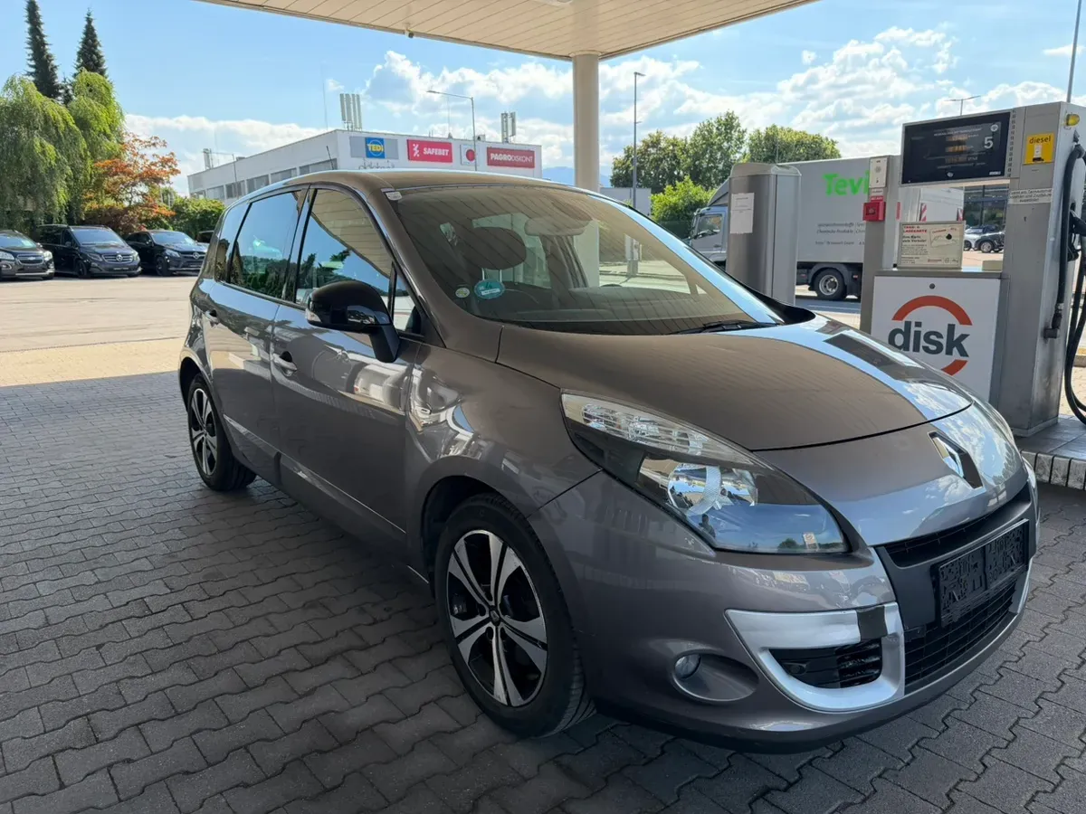 Renault Scenic 2011 photo 3