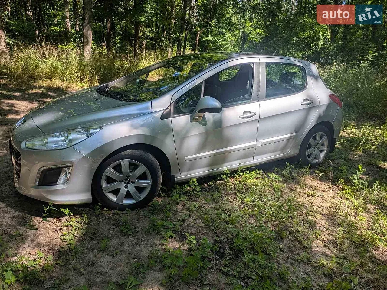 Peugeot 308 2012 photo 3