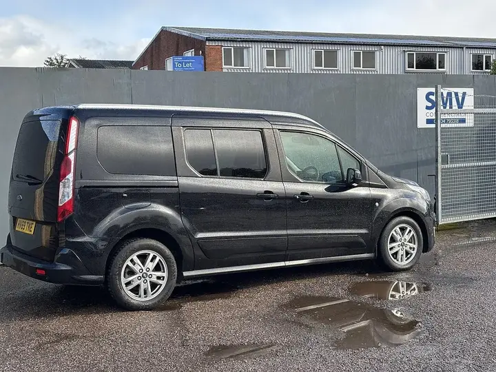 Ford Grand Tourneo Connect 2019 photo 5