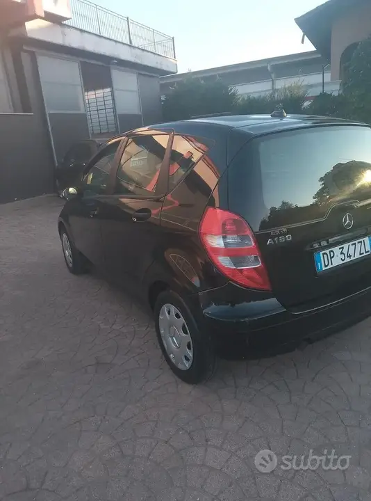 Mercedes-Benz A 2010 photo 5