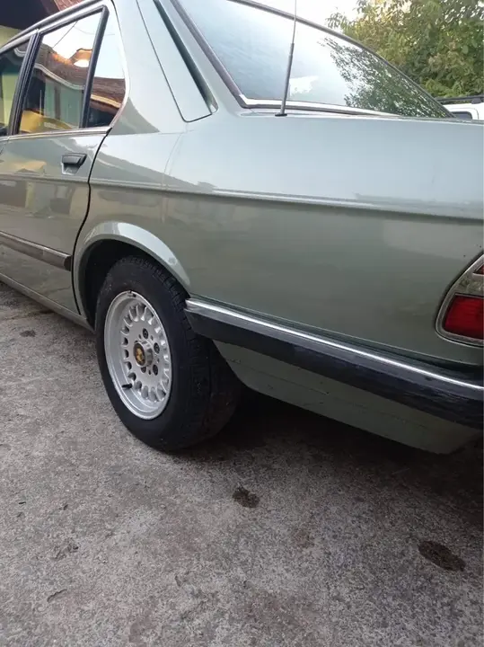 BMW 5 Series 1986 photo 3