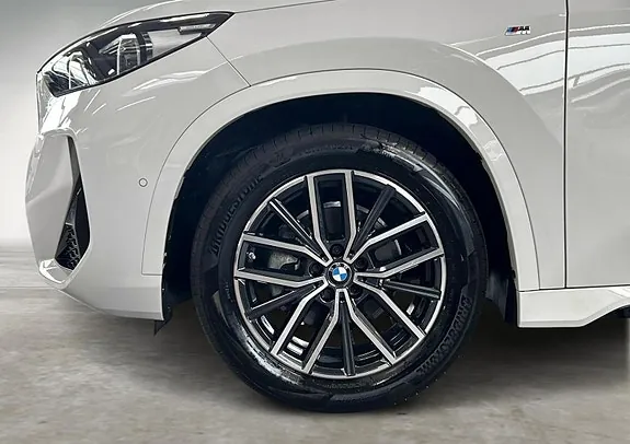 BMW Ix1 2024 photo 5