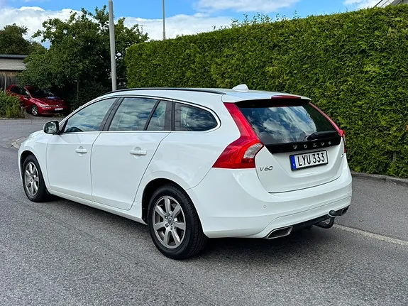 Volvo V60 2014 photo 2