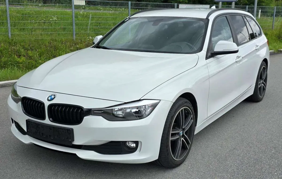 BMW 3 Series 2014 photo 2
