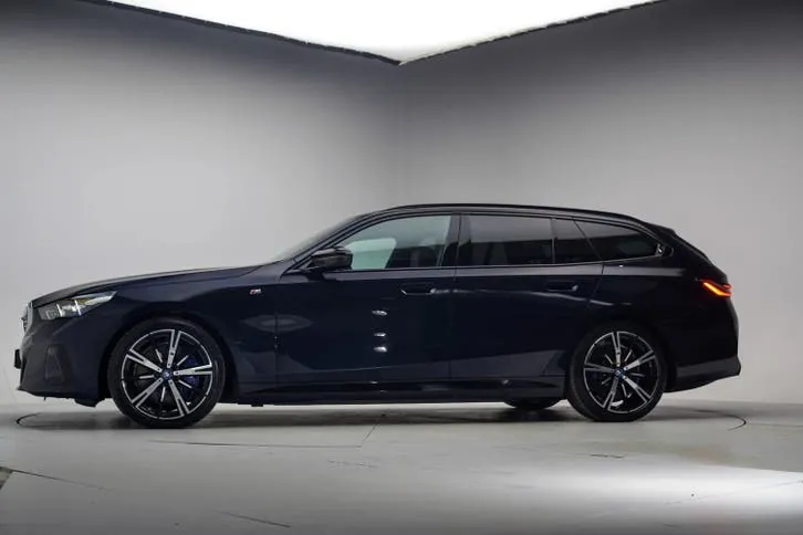 BMW I5 2024 photo 2