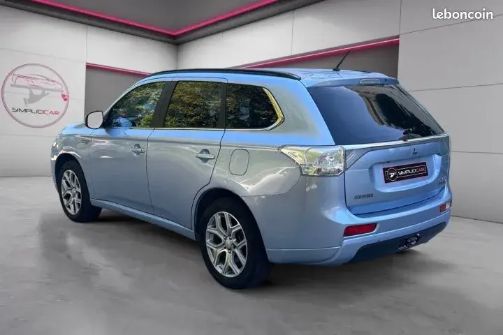 Mitsubishi Outlander 2014 photo 3