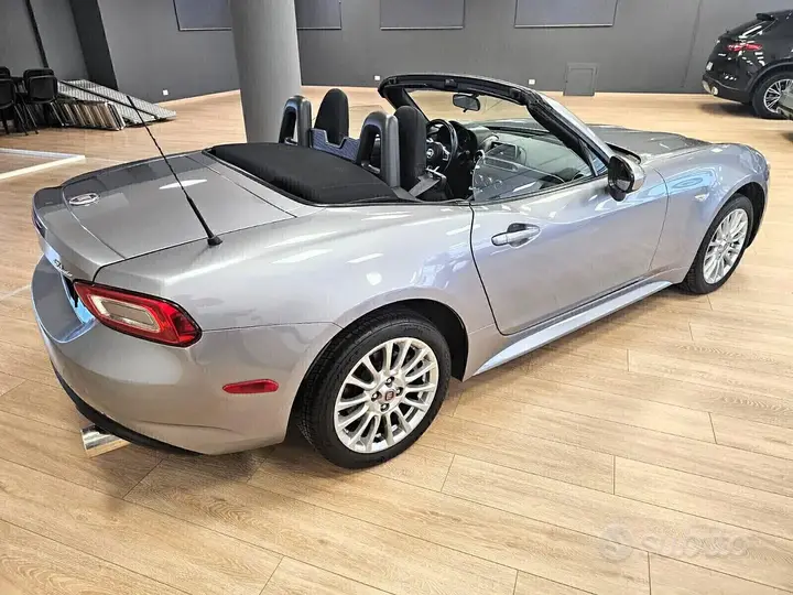 Fiat 124 Spider 2017 photo 4
