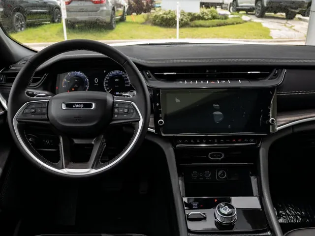 Jeep Grand Cherokee L 2026 photo 3