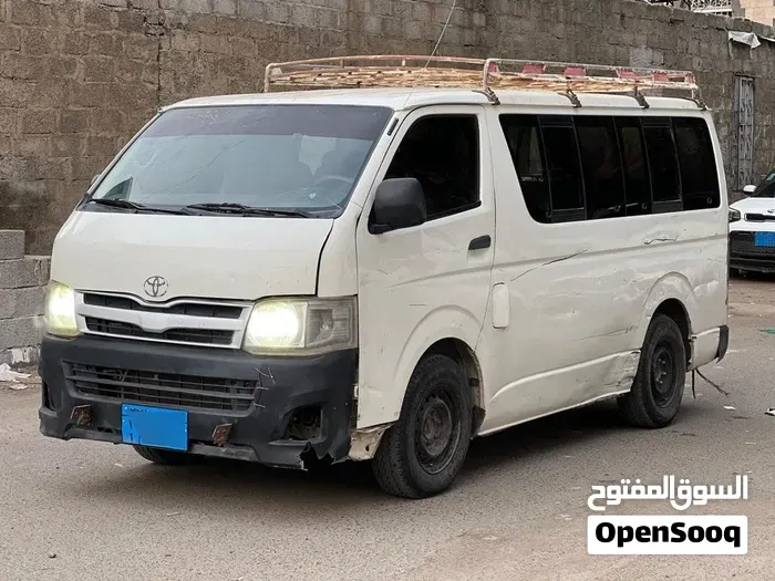 Toyota Hiace 2014 photo 2
