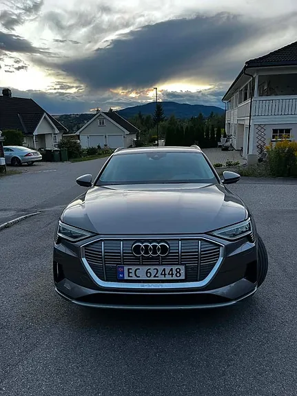 Audi E-Tron 2021 photo 2