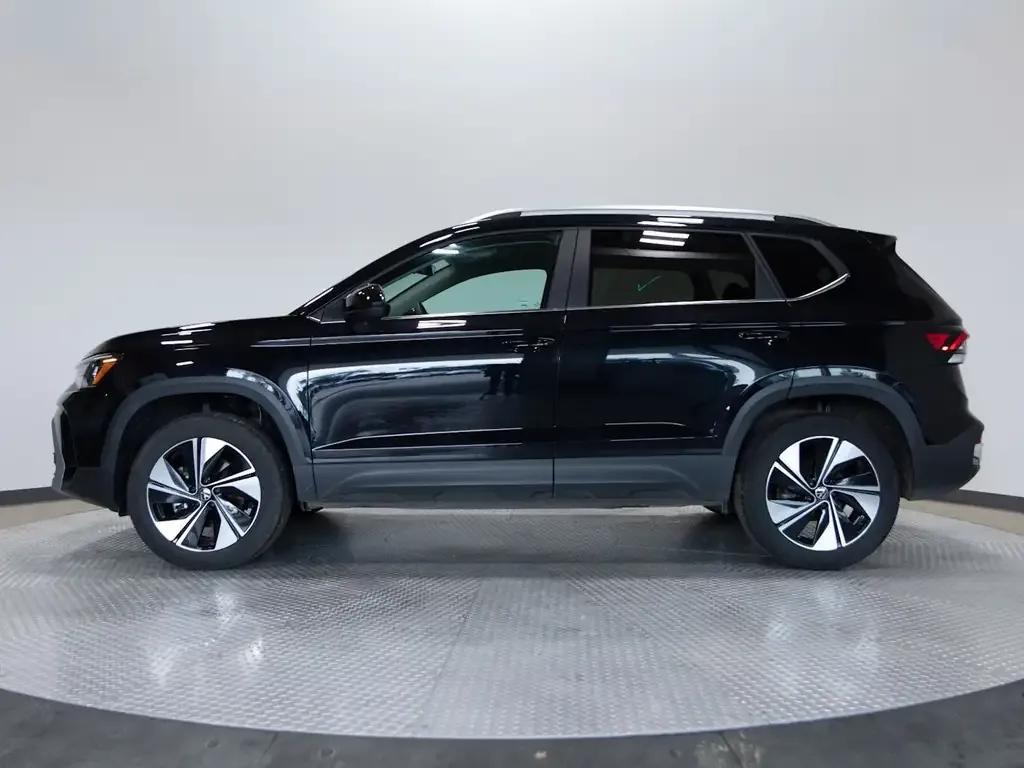 Volkswagen Taos 2026 photo 2