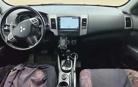 Mitsubishi Outlander 2011 photo 3