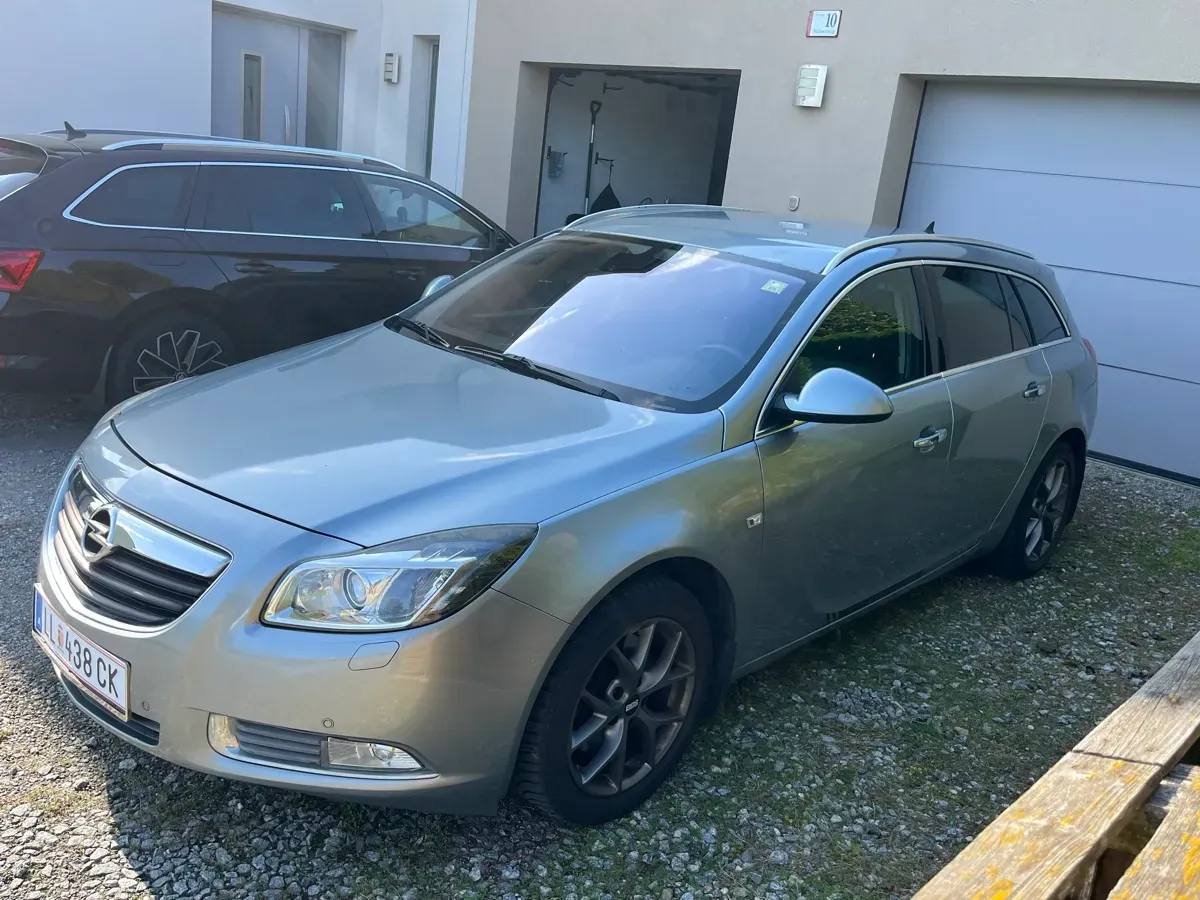 Opel Insignia 2011 photo 2