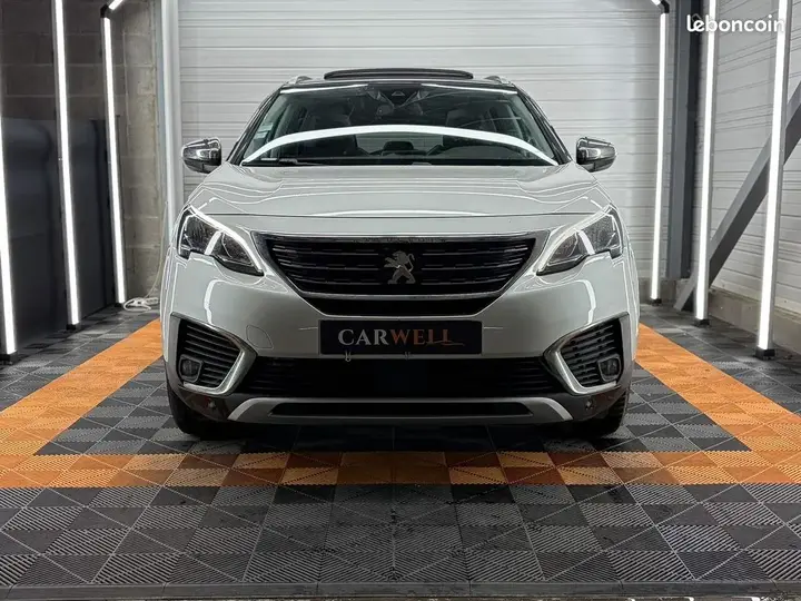 Peugeot 5008 2018 photo 3