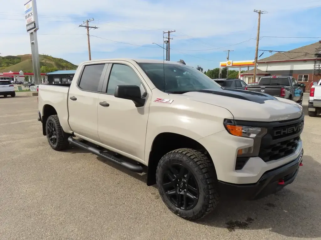 Chevrolet Silverado 1500 2026 photo 2