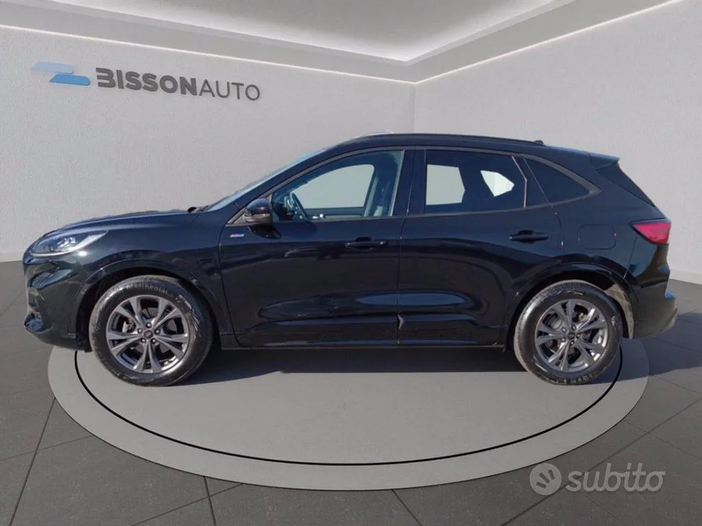 Ford Kuga 2023 photo 2