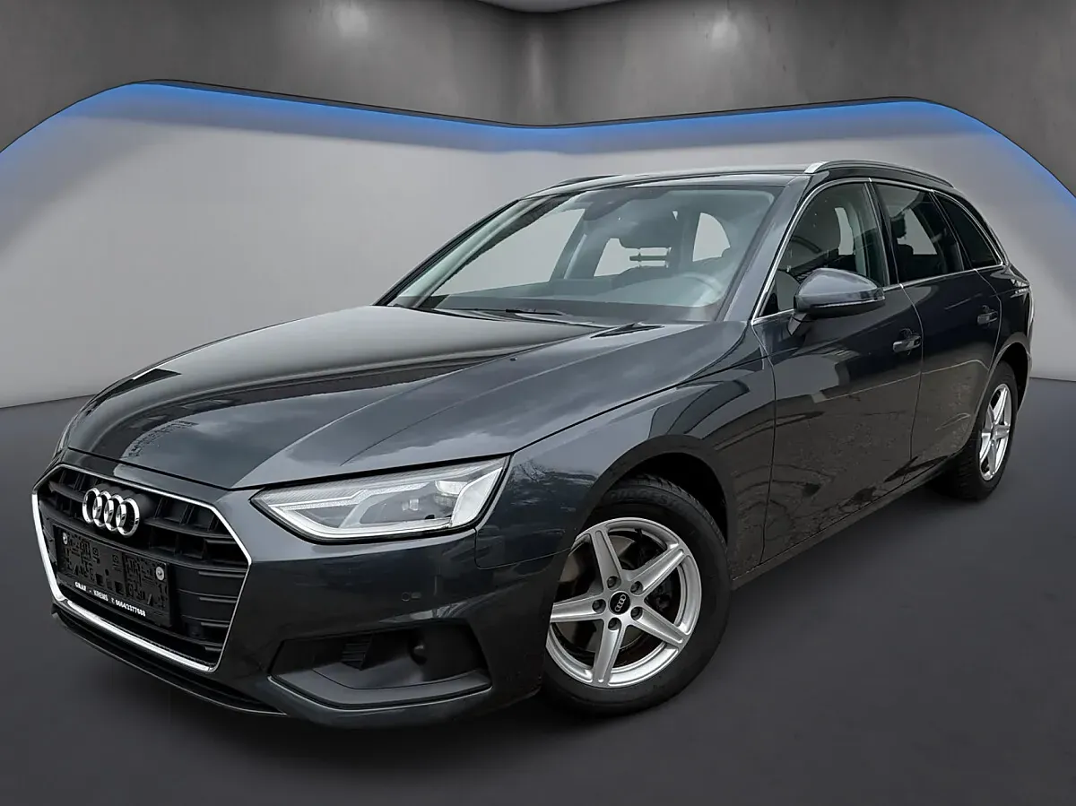 Audi A4 2022 photo 2