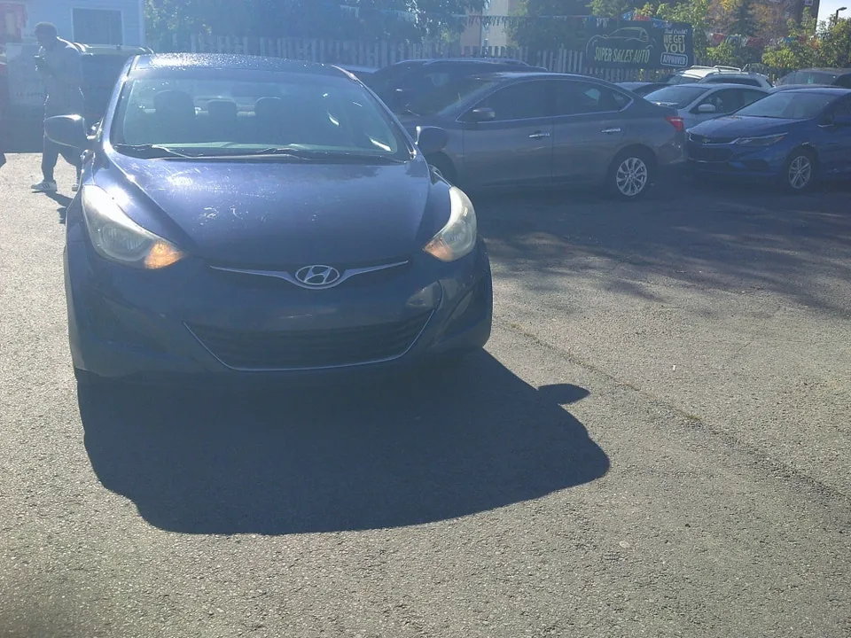 Hyundai Elantra 2015 photo 2