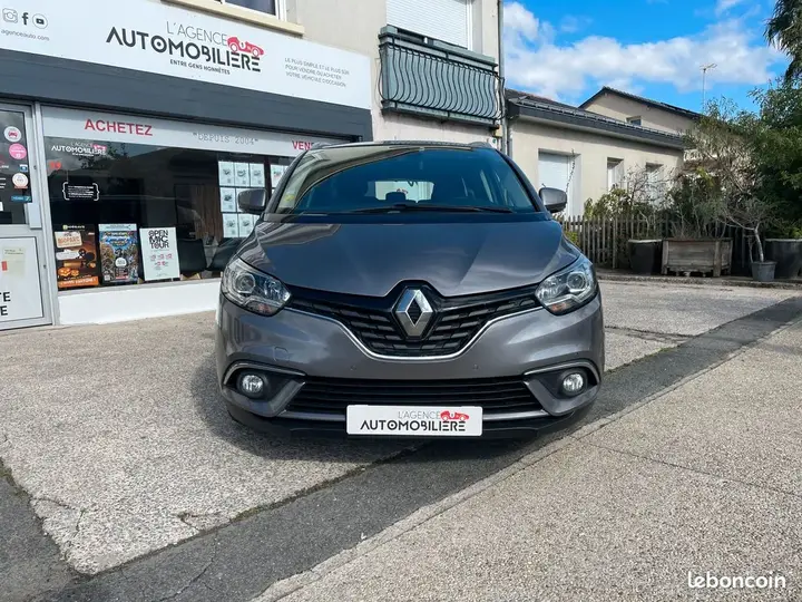 Renault Grand Scenic 2018 photo 2