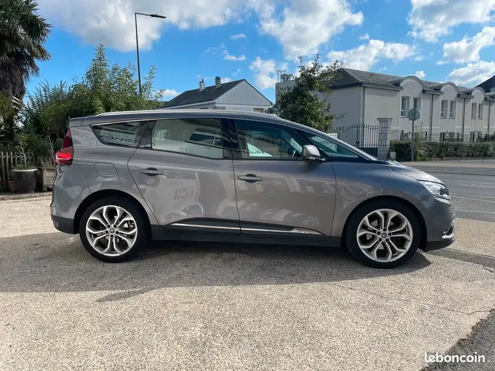 Renault Grand Scenic 2018 photo 4