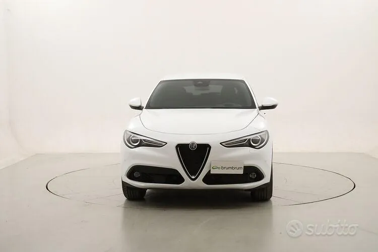 Alfa Romeo Stelvio 2022 photo 2