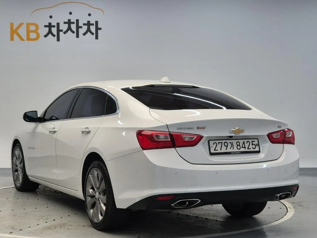 Chevrolet Malibu 2018 photo 2