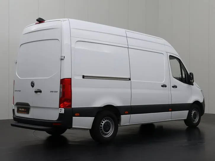 Mercedes-Benz Sprinter 2024 photo 2