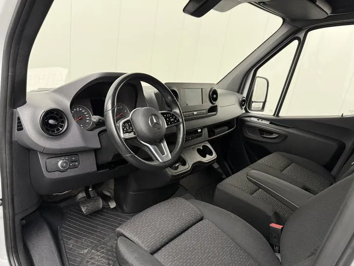 Mercedes-Benz Sprinter 2024 photo 3