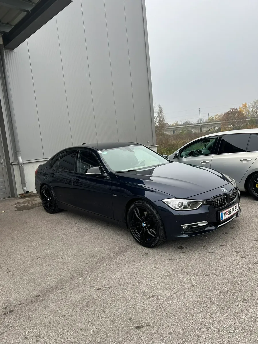 BMW 3 Series 2012 photo 3