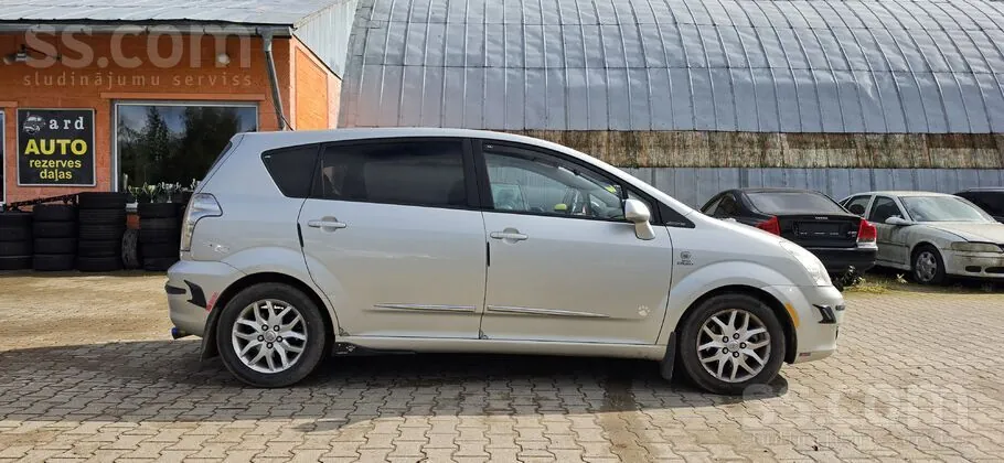 Toyota Corolla Verso 2007 photo 2