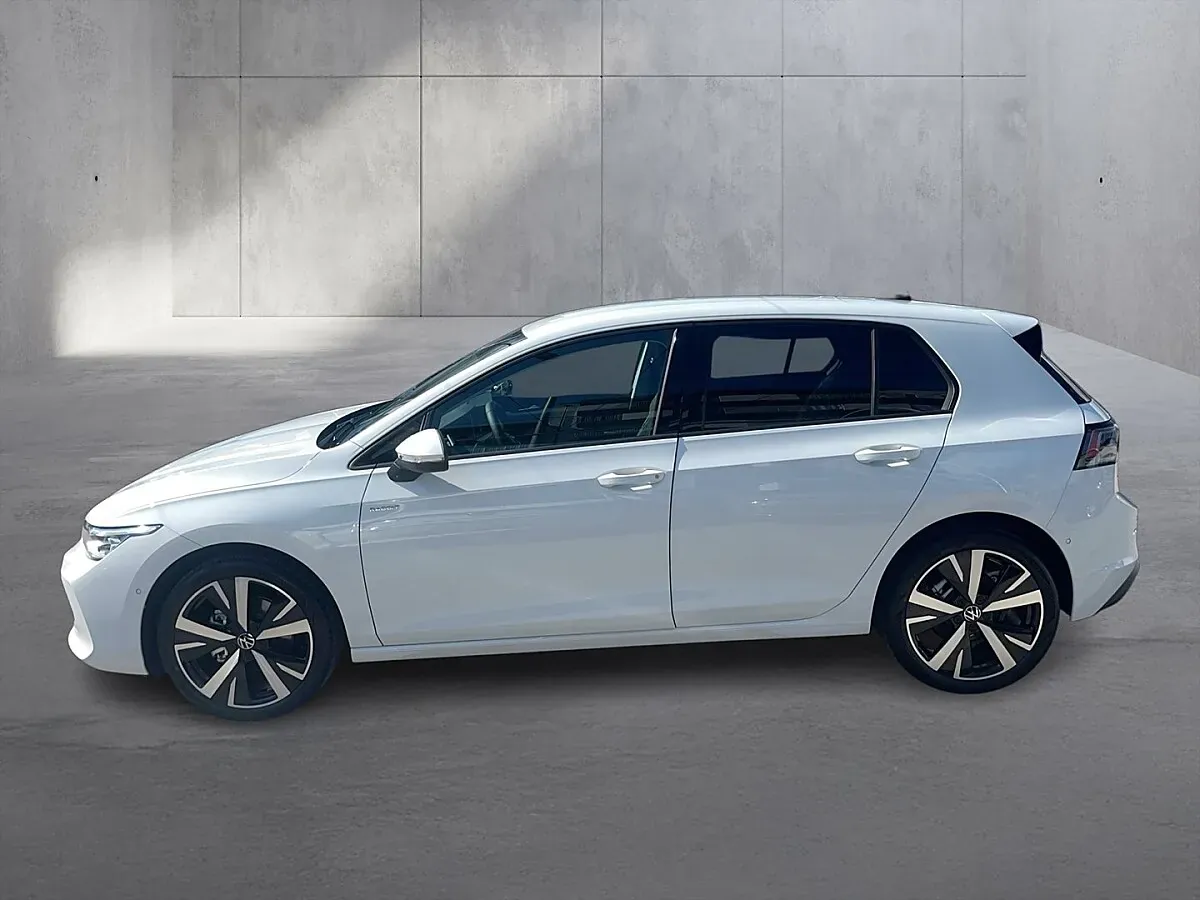Volkswagen Golf 2026 photo 3