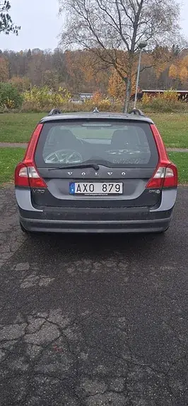 Volvo V70 2011 photo 2