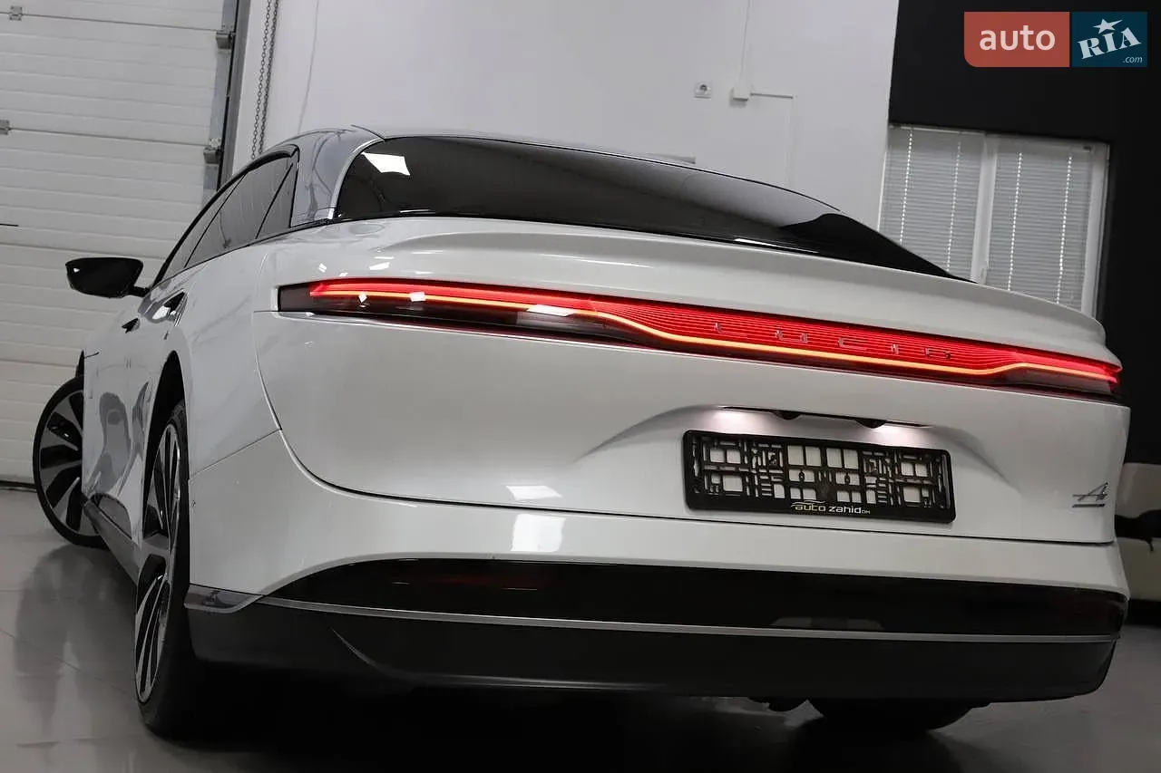 Lucid Air 2022 photo 2