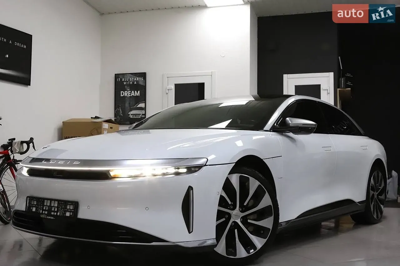 Lucid Air 2022 photo 5