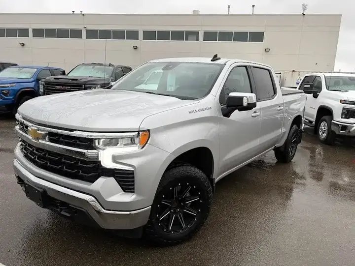 Chevrolet Silverado 1500 2022 photo 3