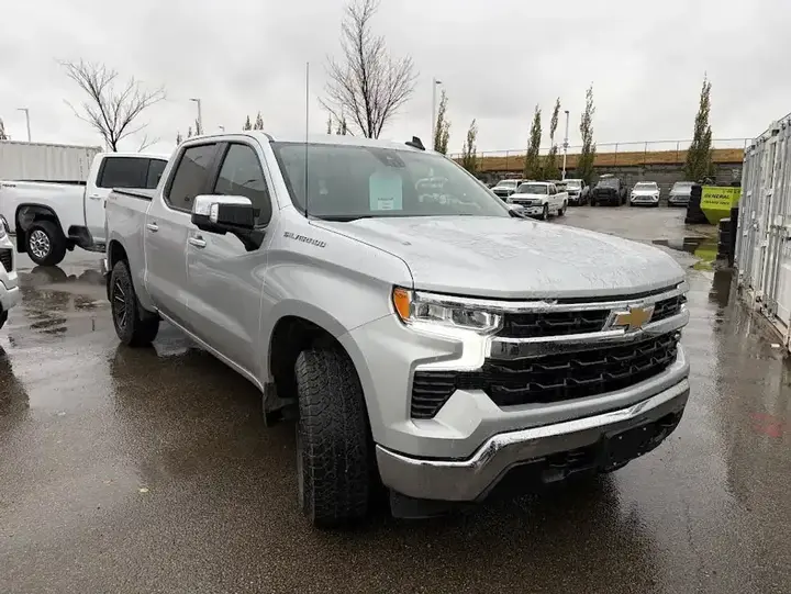 Chevrolet Silverado 1500 2022 photo 2