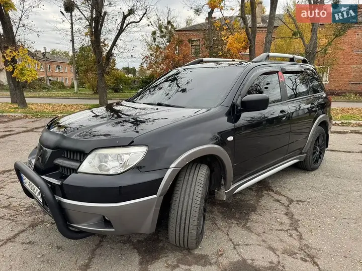 Mitsubishi Outlander 2006 photo 3