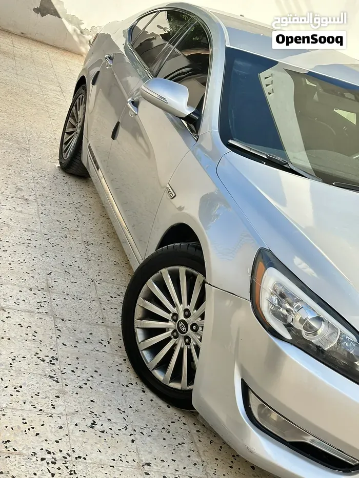 Kia Cadenza 2010 photo 4