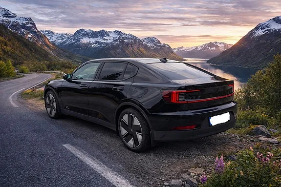 Polestar 2 2025 photo 3