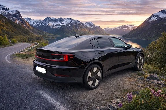 Polestar 2 2025 photo 2