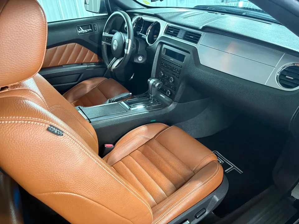 Ford Mustang 2011 photo 4