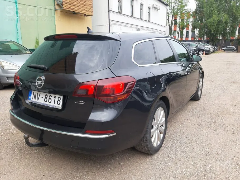 Opel Astra 2012 photo 5