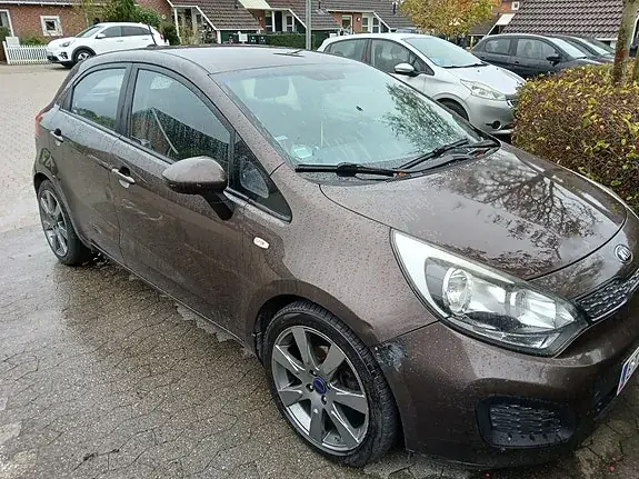 Kia Rio 2013 photo 4