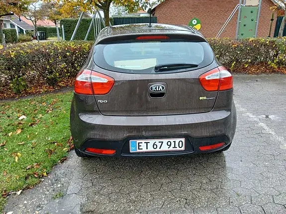 Kia Rio 2013 photo 3