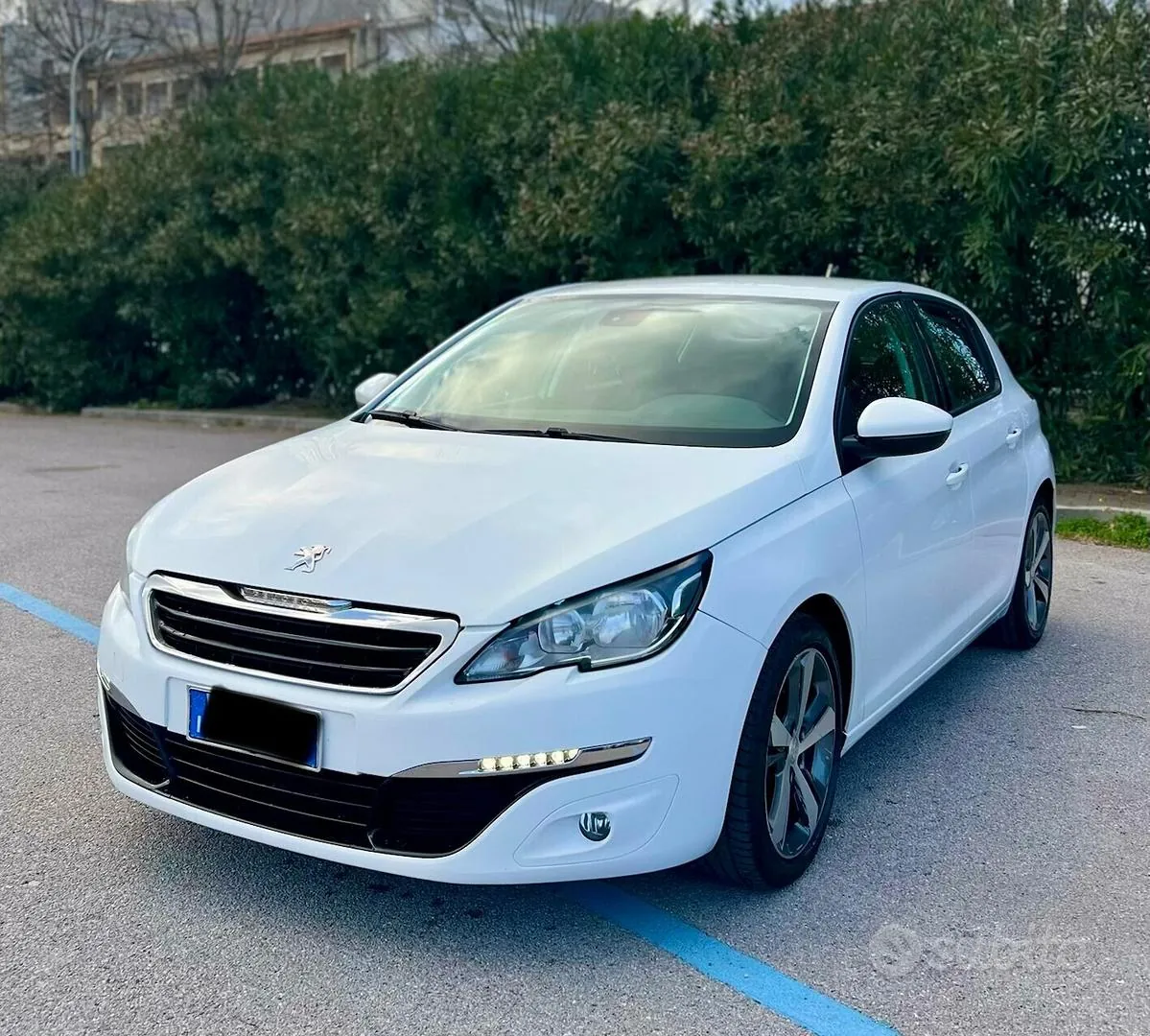 Peugeot 308 2015 photo 2