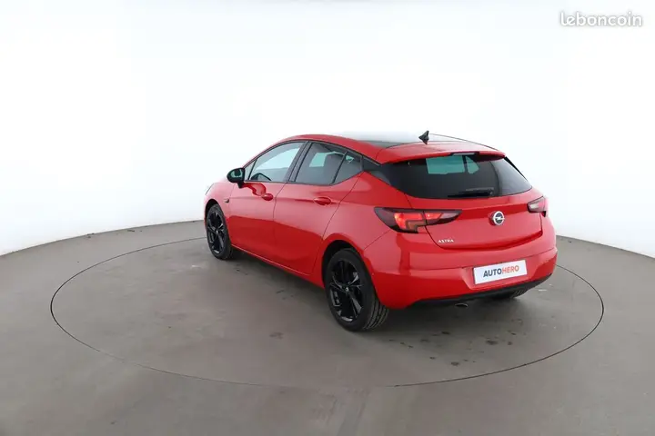 Opel Astra 2019 photo 2