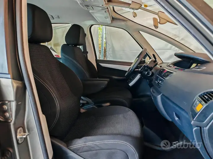 Citroen C4 2011 photo 3