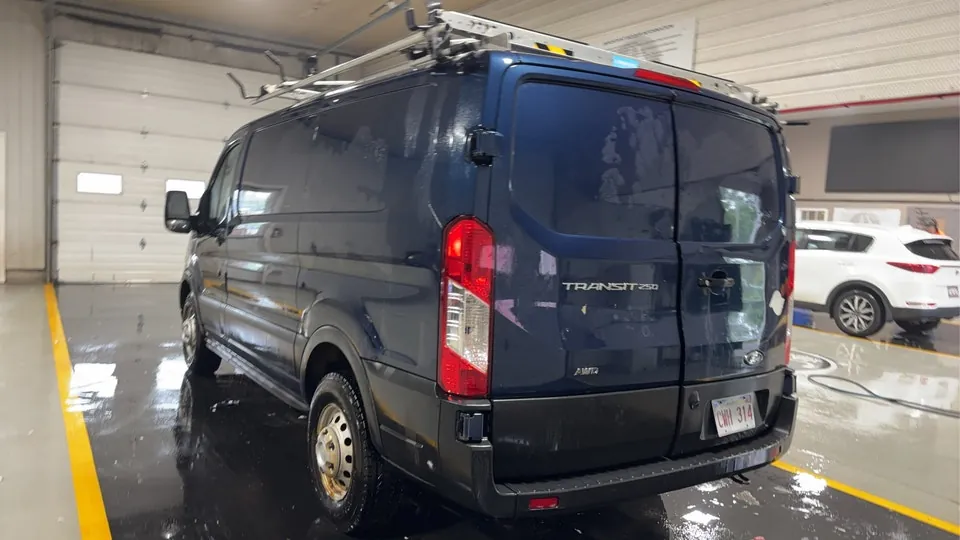 Ford Transit 2021 photo 3
