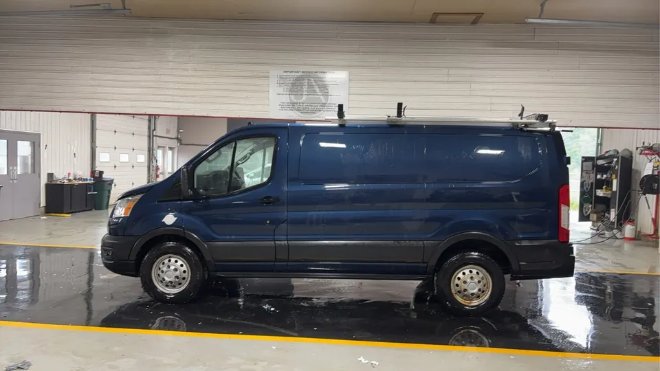 Ford Transit 2021 photo 2